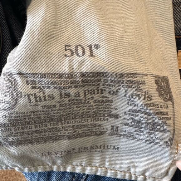 Levi's 501Blue Straight Jeans Timeless Design - Picture 6 of 7